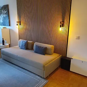  Apartment Cosy Little